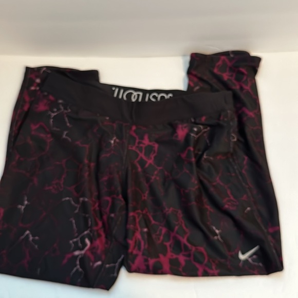 Nike Dri-Fit Capris - Picture 2 of 6